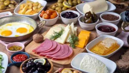 Kahvaltı i&ccedil;in doğru saat aralığına dikkat