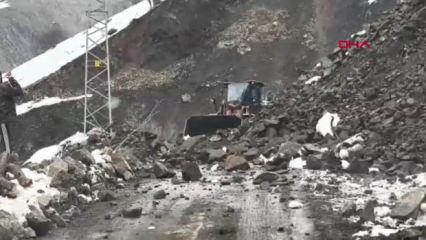 Batman'da 2 noktada heyelan