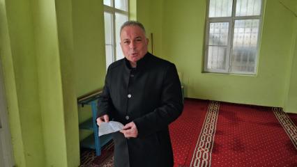 Cami tuvaletini kullanan kişinin bıraktığı not herkesi duygulandırdı