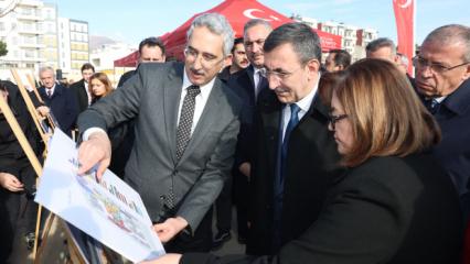 Cumhurbaşkanı Yardımcısı Cevdet Yılmaz, Deprem Anma M&uuml;zesi proje alanını ziyaret etti