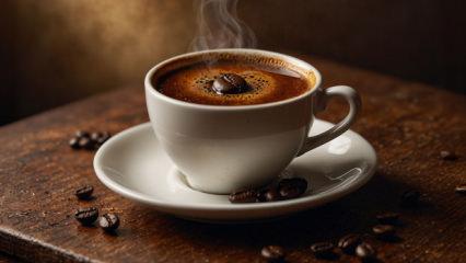  Evde kış kahvesi: Baharatlı sıcak kahve