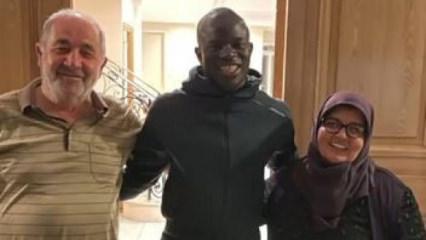 N'Golo Kante ile samimiyeti g&uuml;ndem olan Hatun teyze: Namazlı ve abdestli bir &ccedil;ocuk