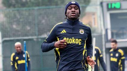 Fenerbah&ccedil;e'nin yeni transferi sahaya indi