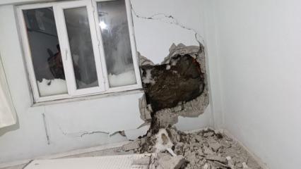 Hakkari'de y&uuml;rekler ağza geldi: Dağdan kopan kaya par&ccedil;ası evin duvarını deldi