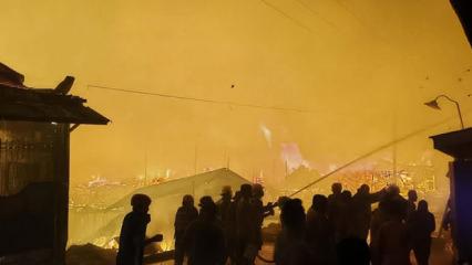 Filipinler'de yangın: 1000'de fazla ev k&uuml;l oldu, 5 bin kişi tahliye edildi