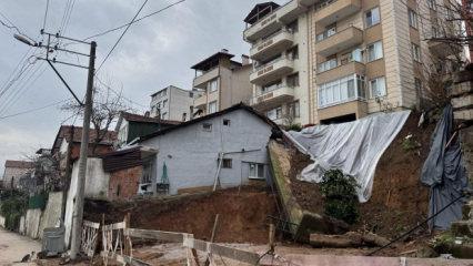 Kocaeli'de istinat duvarı yıkıldı: 2 bina boşaltıldı