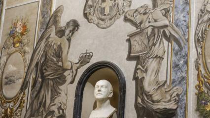 Meloni'ye benziyordu! Fresk kaldırıldı