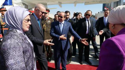 Mısır Cumhurbaşkanı Sisi Cumhurbaşkanı Erdoğan'ı karşıladı