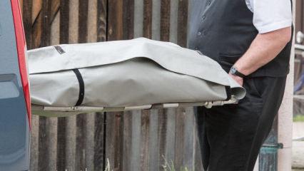 &Ouml;l&uuml;lerin altın dişlerini &ccedil;almış! Almanya'da cenaze g&ouml;revlisine su&ccedil;lama