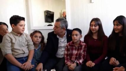 &Ouml;zg&uuml;r &Ouml;zel'den depremzede &ccedil;ocuk &uuml;zerinden &ccedil;irkin siyaset