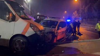 Polis aracının karıştığı kazada 2'si polis 3 kişi yaralandı