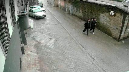 Şanlıurfa'da facianın eşiğinden d&ouml;n&uuml;ld&uuml;! Saniyelerle kurtuluş kamerada