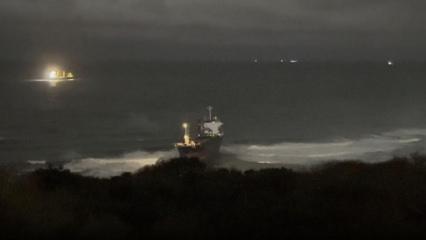 Sarıyer a&ccedil;ıklarında kargo gemisi karaya oturdu