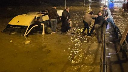 Suya g&ouml;m&uuml;len minib&uuml;steki 20 yolcu kurtarıldı