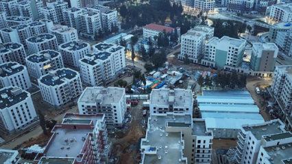 Yer yerinden oynadı! Hatay k&uuml;llerinden yeniden doğdu...