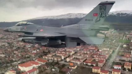 Muharip u&ccedil;aklar Erzincan&rsquo;ın kurtuluş yıl d&ouml;n&uuml;m&uuml; i&ccedil;in havalandı