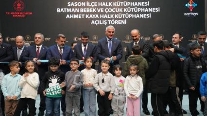 'Yaşayan K&uuml;t&uuml;phane&rdquo; vizyonu b&uuml;y&uuml;d&uuml;! Batman 3 yeni k&uuml;t&uuml;phaneye kavuştu...