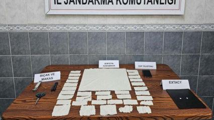 Pe&ccedil;eteye emdirilmiş uyuşturucuyla yakalanan ş&uuml;pheli tutuklandı