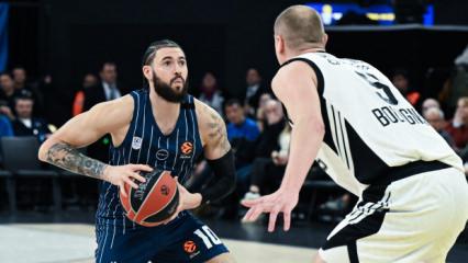 Anadolu Efes, İtalyan takımını farka boğdu