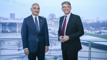 Bakan Ersoy ve Alman Bakan Weimer sergi &ouml;ncesi buluştu