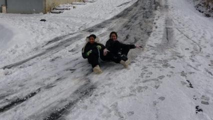 Kar, sağanak ve fırtına eğitimi engelledi! Tatil haberleri peş peşe geldi