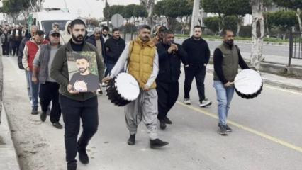 Cenazeye b&uuml;y&uuml;k saygısızlık! Davul zurnayla uğurladılar...