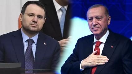 Erdoğan'dan yeni Bakan G&uuml;rlek i&ccedil;in g&uuml;l&uuml;mseten s&ouml;zler: &lsquo;Dersine &ccedil;alışmış&rsquo;