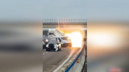 İtalya'da zırhlı banka aracına bombalı saldırı ger&ccedil;ekleşti