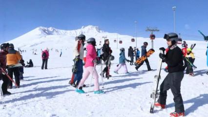 Kış turizminin kalbi Erciyes ve Ilgaz&rsquo;da atıyor: Pistler kayakseverlerle doldu taştı