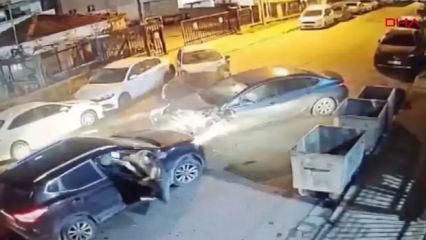 K&uuml;&ccedil;&uuml;k&ccedil;ekmece&rsquo;de feci kaza: 5 ara&ccedil;ta hasar oluştu