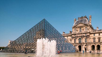 Louvre M&uuml;zesi'nde kriz! Acil durum ilan edildi: M&uuml;ze ziyarete kapatıldı
