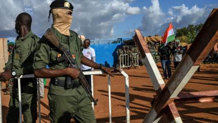 Nijer'den Paris'e sert mesaj! 'Fransa ile savaşa gireceğiz'