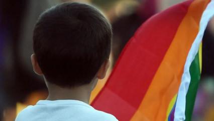 Eski rekt&ouml;r&uuml;n torununu cinsiyet değiştirmek i&ccedil;in İngiltere'ye ka&ccedil;ırdılar