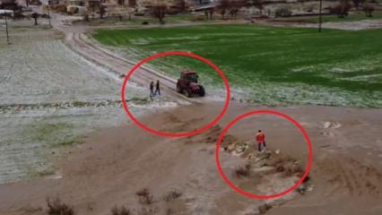 Sel dehşeti dron kamerasında: Vatandaş trakt&ouml;rle kurtarıldı