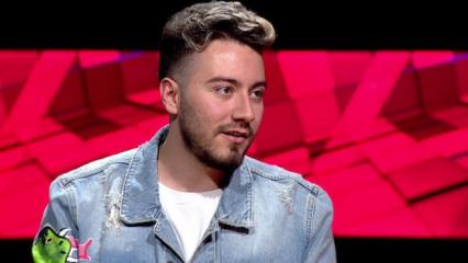 Son dakika: Enes Batur, İstanbul Havalimanı'nda g&ouml;zaltına alındı