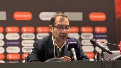 S&uuml;per Lig ekibi teknik direkt&ouml;r&uuml;n s&ouml;zleşmesini feshetti