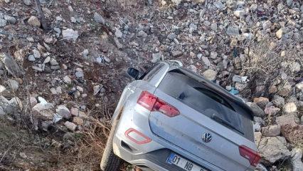 SUV tipi ara&ccedil; şarampole devrildi! Yaralılar var