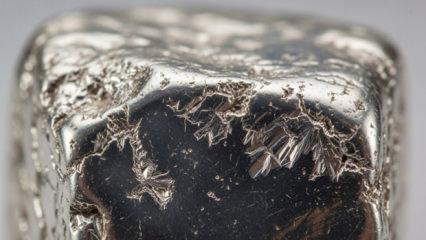 Yatırımcılar g&uuml;venli limana y&ouml;neldi: G&uuml;m&uuml;şte sert toparlanma