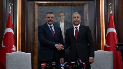 Yeni Bakan &Ccedil;ift&ccedil;i, &Acirc;l-i İmr&acirc;n Suresi 26. ayeti okuyarak g&ouml;revi devraldı