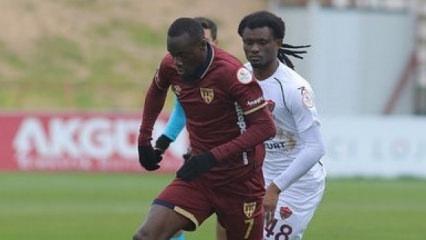 1. Lig'de d&ouml;rt d&ouml;rtl&uuml;k ma&ccedil;! Rakip 5 dakikada &ccedil;&ouml;z&uuml;ld&uuml;