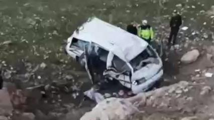 Batman'da ara&ccedil; u&ccedil;uruma yuvarlandı: 3 ağır yaralı