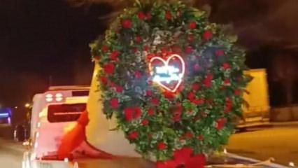 Bolu'da oto kurtarıcıdan dev buketle ilgin&ccedil; evlilik teklifi