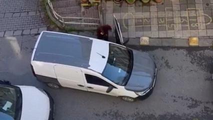 'Burası benim evimin &ouml;n&uuml;' dedi, hakaretler yağdırdı: Kadık&ouml;y'de park yeri kavgası!