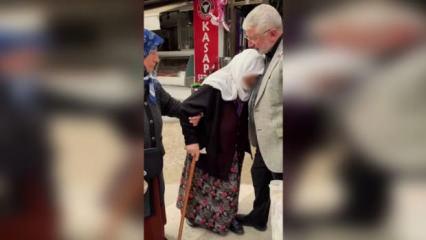 Başkan Aşgın'dan y&uuml;rek ısıtan hareket: Yaşlı kadını makam aracıyla k&ouml;y&uuml;ne bıraktı