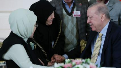Cumhurbaşkanı Erdoğan, şehit aileleriyle iftar programında bir araya geldi