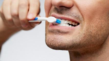 Diş fır&ccedil;alamak orucu bozar mı? İşte cevabı