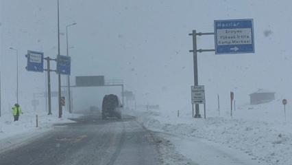 Erciyes kara yolu trafiğe kapatıldı