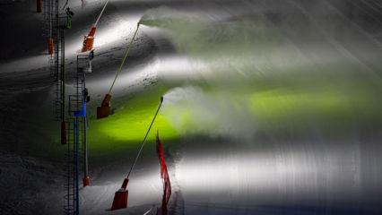 Gece kayağında yeni rota: Paland&ouml;ken&rsquo;de pistler gece de ışıl ışıl