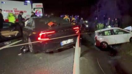 İstanbul'da feci kaza: &Ouml;l&uuml; ve yaralılar var