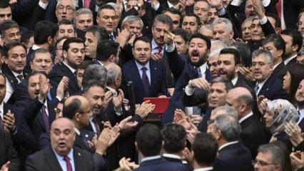 CHP&rsquo;nin &ouml;zlediği adalet: Hakim savcılardan vesayete noterlik! 28 Şubat'ın yargı kaosu